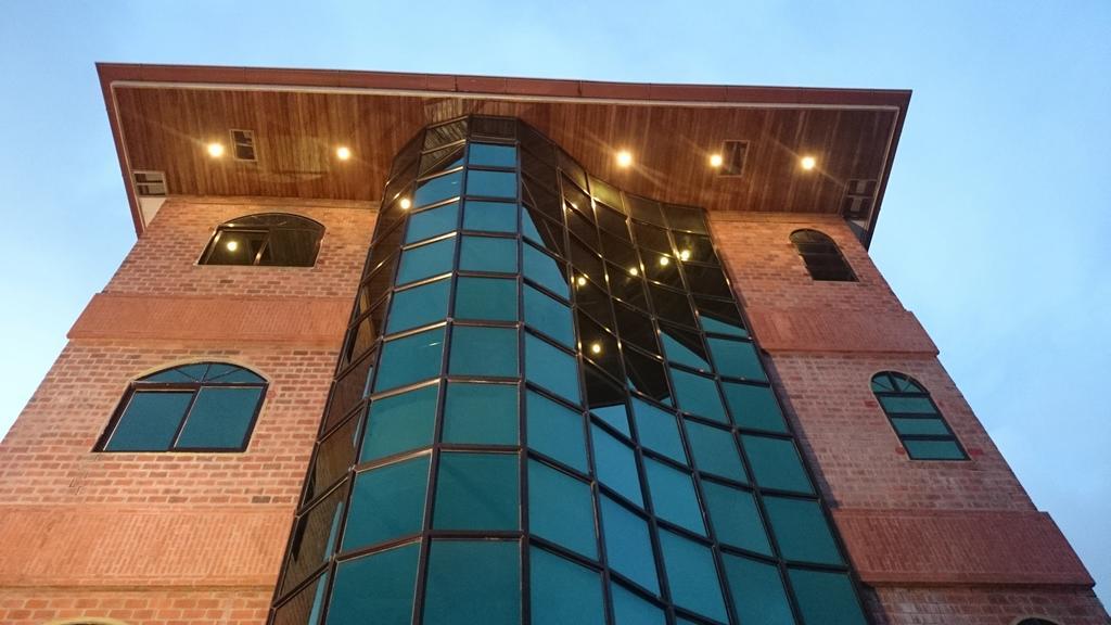 Hotel Paramuru パラマリボ エクステリア 写真